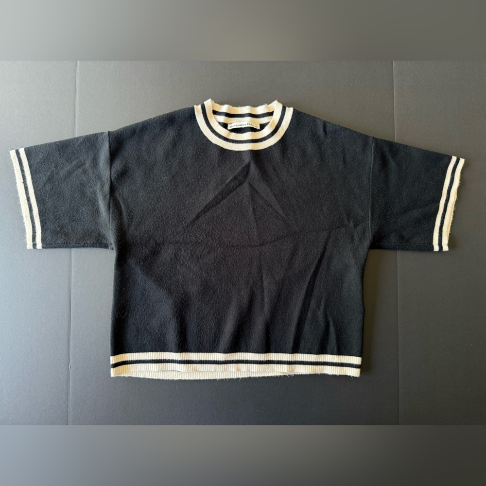 Abercrombie & Fitch Crew Sweater Tee – Size Small
